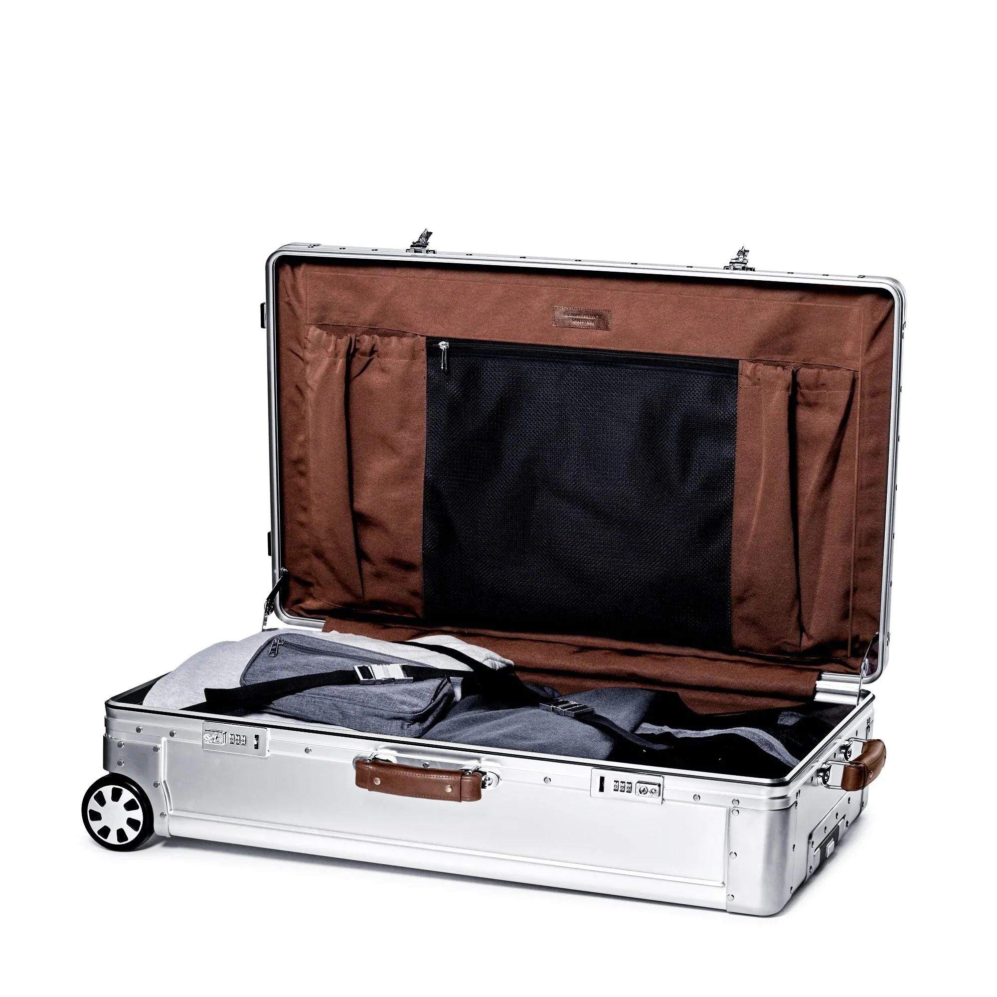 80L Check-In Travel Case - Image 8