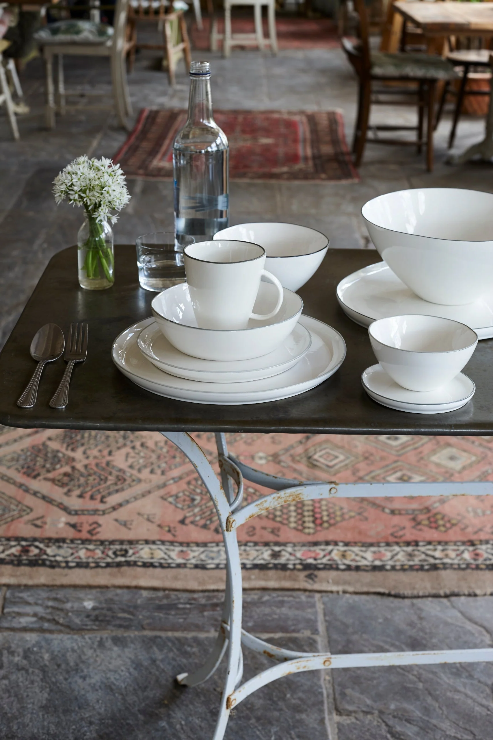 Abbesses Pasta Bowl Grey Rim - Set of 4 - Image 3