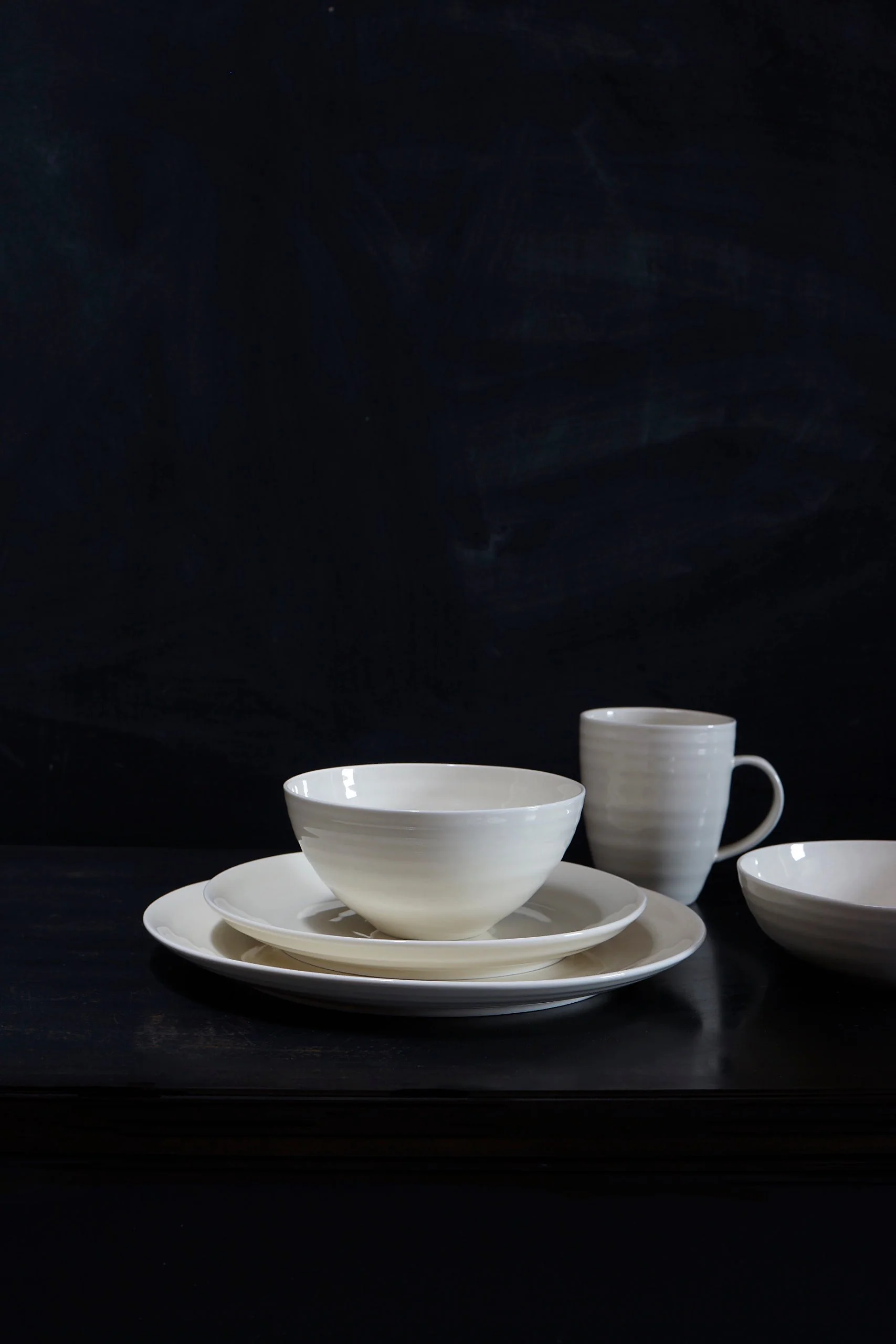 Daniel Smith Pasta Bowl - Set of 4 - Ivory - Image 3