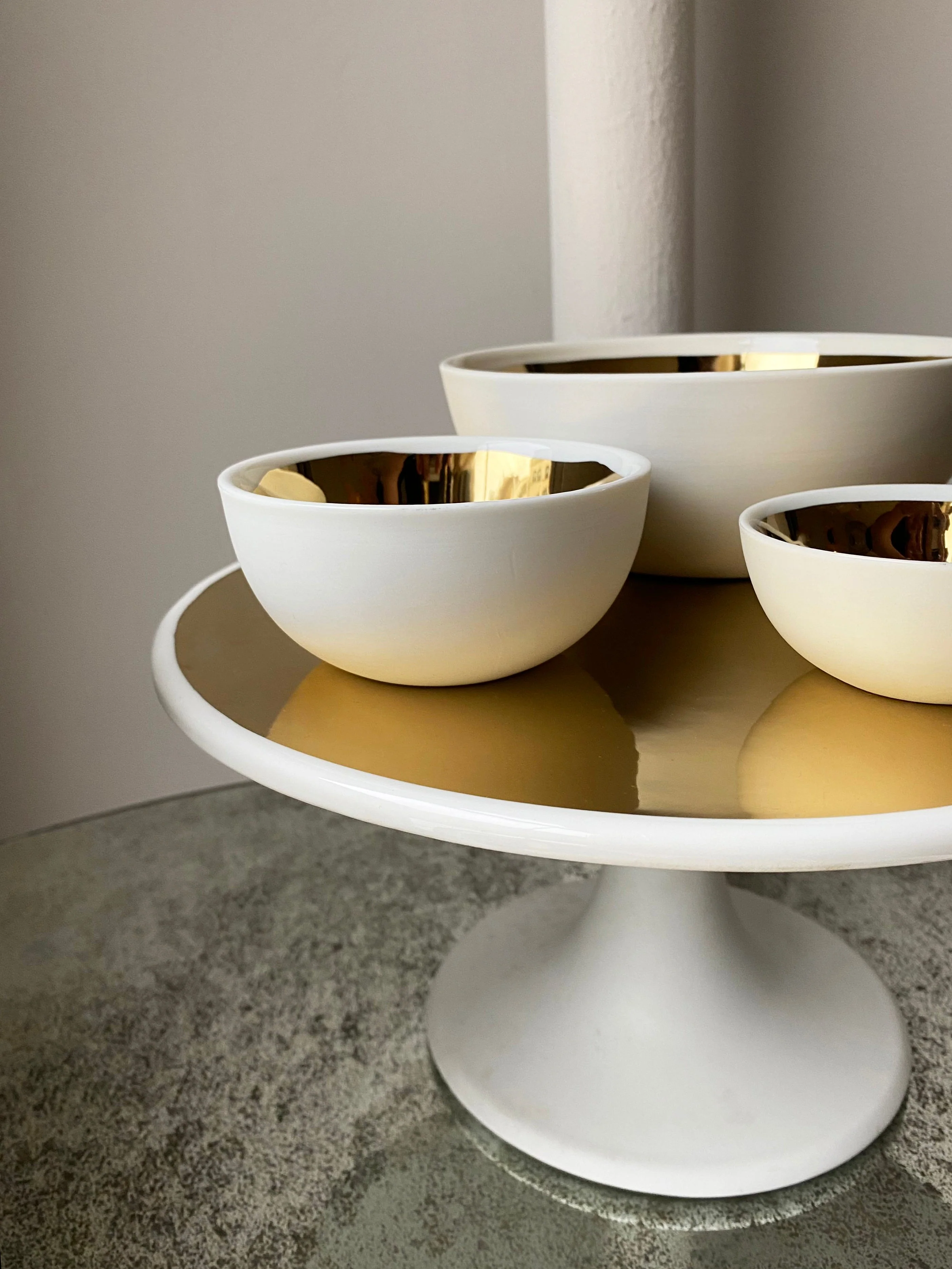 Dauville Cake Stand in Gold - Image 2