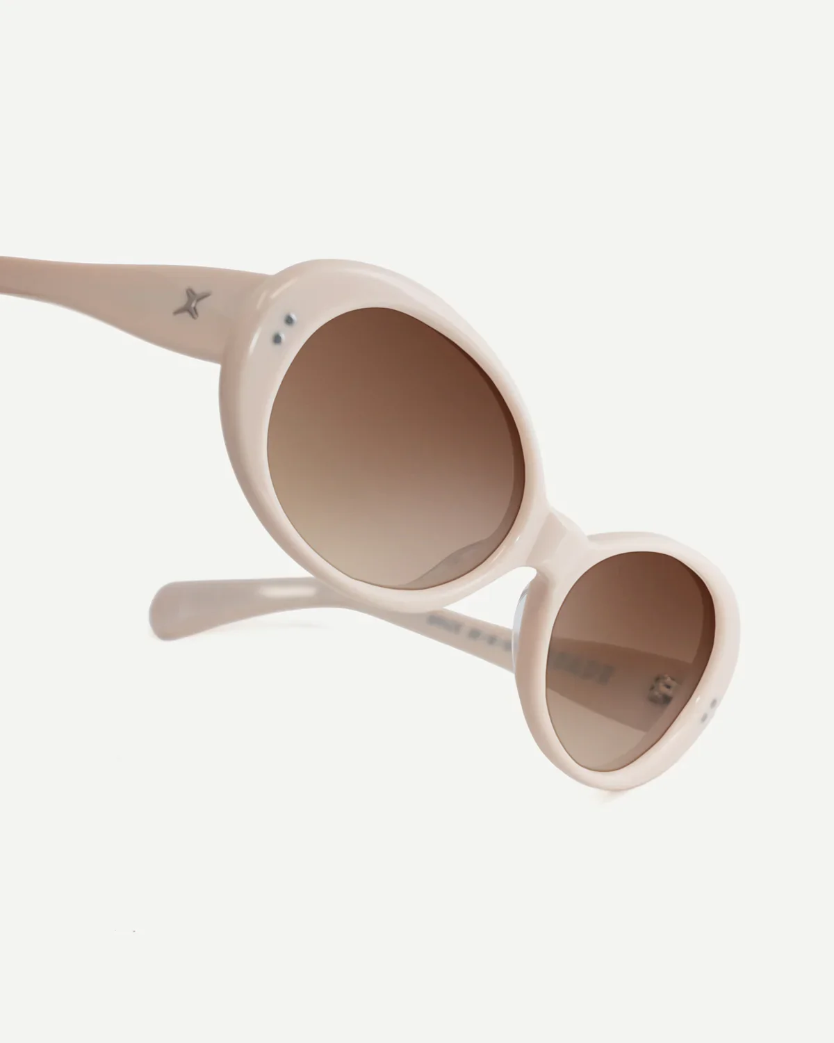 Grace 60's Sunglasses - Image 24