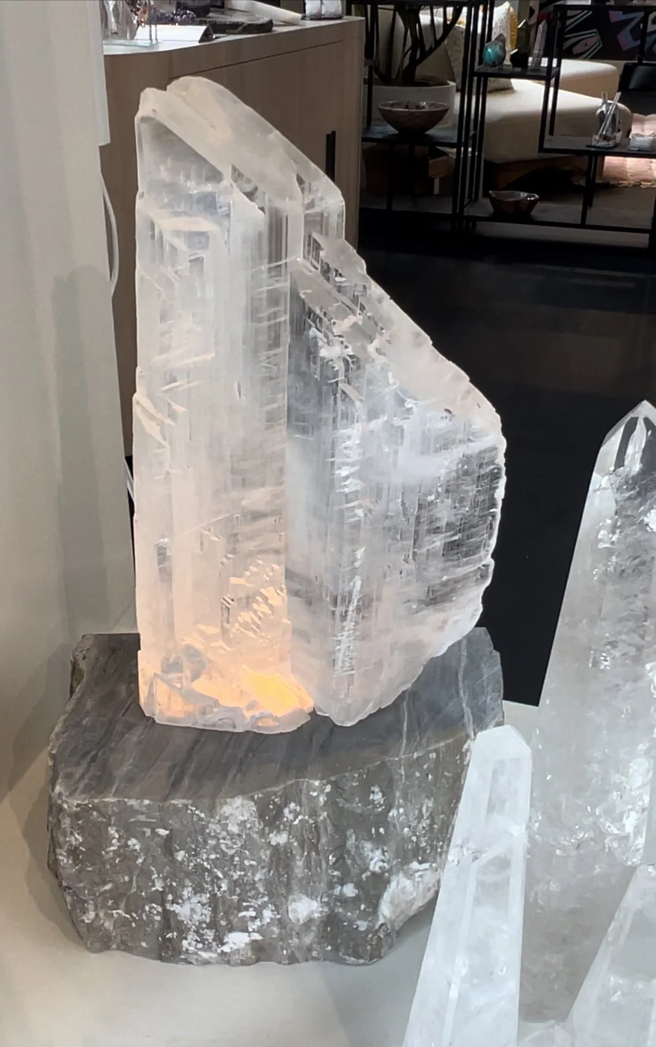 Selenite Lamp with Onyx Base - Image 3