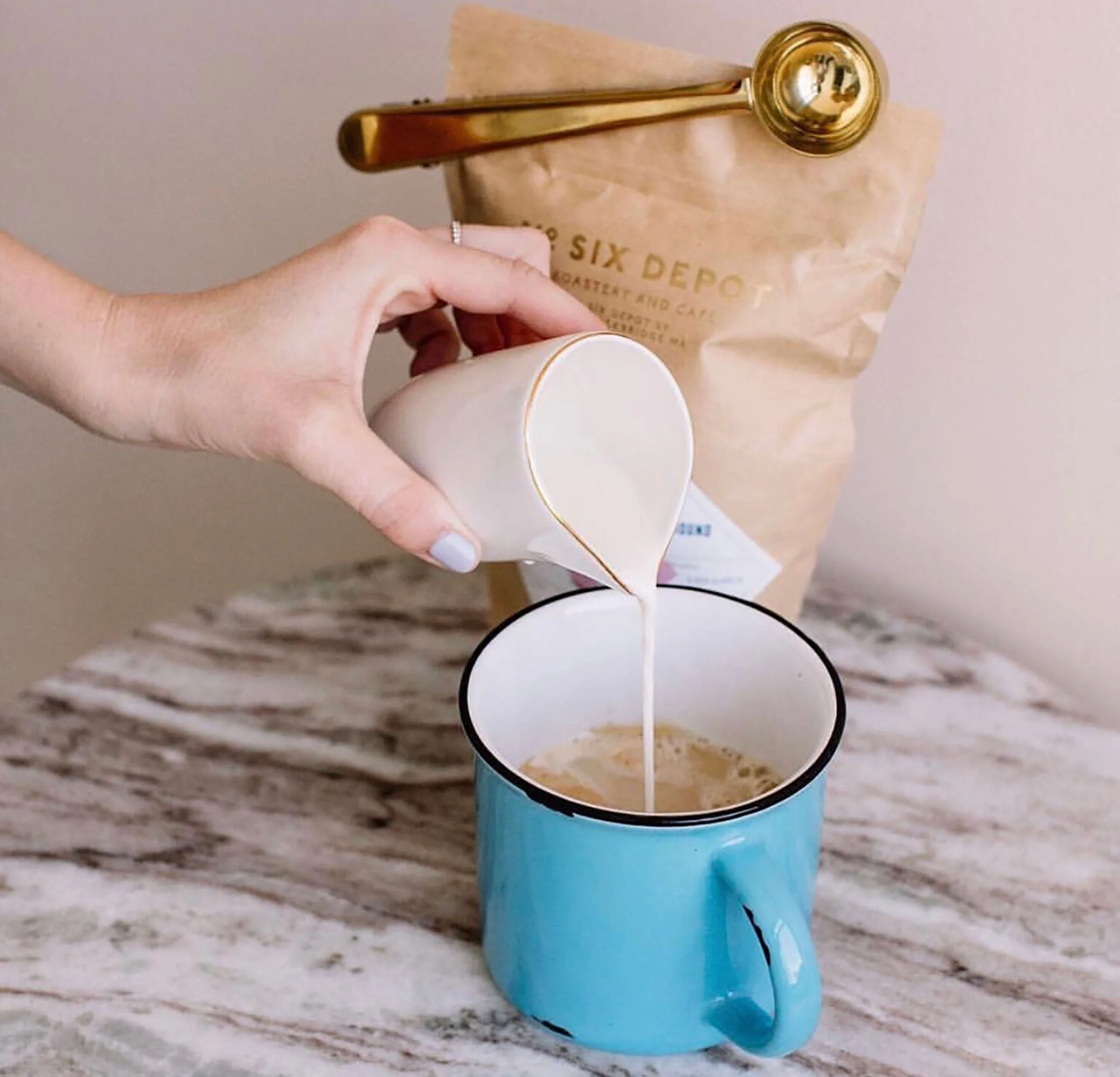 Tinware Mug in Teal - Set of 4 - Image 2