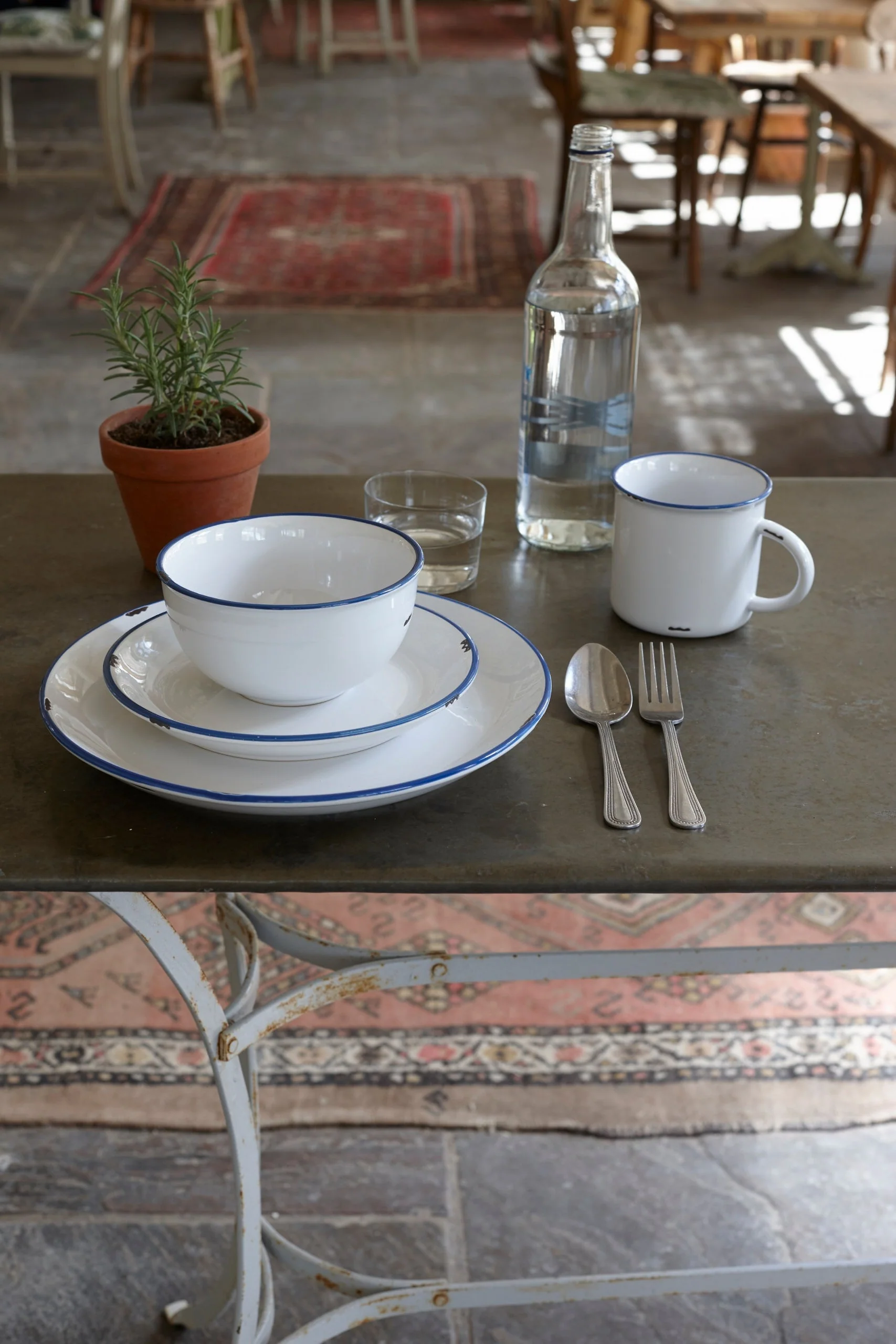 Tinware Mug in White - Set of 4 - Image 7