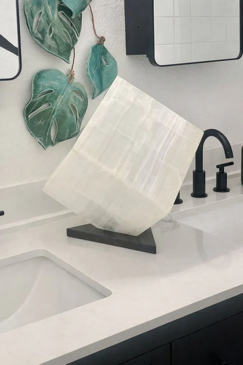 10" White Onyx Prism Cube Lamp - Image 4